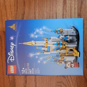 NIB Lego Disney Mini Castle 50th Anniversary